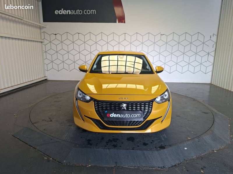 Peugeot 208 PureTech 100 S&S BVM6 Allure (image 2)