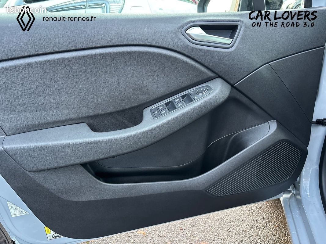 RENAULT Clio E-Tech full hybrid 145 ch GSR2 Evolution (image 19)