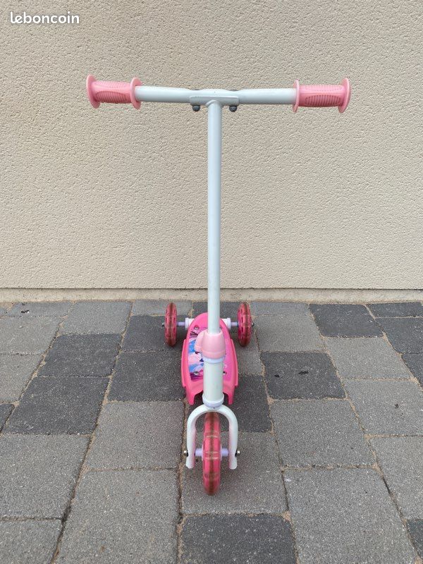 Trottinette 3 roues Princesses (image 4)