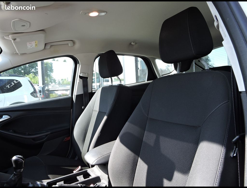 Ford Focus TITANIUM 1.0 ECOBOOST 100CH BVM5 (image 6)