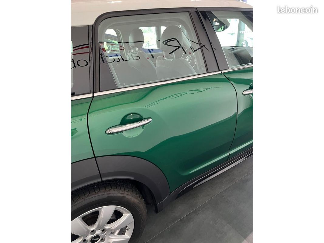 MINI COUNTRYMAN F60 COOPER SE 125ch + 95ch ALL4 BVA 6 Caméra Carplay LED Union Jack (image 24)