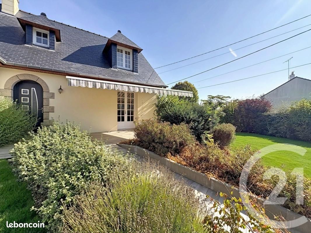 Maison 5 pièces 135 m² · à Saint-Ouën-des-Toits · 135 m² · 199 900 €