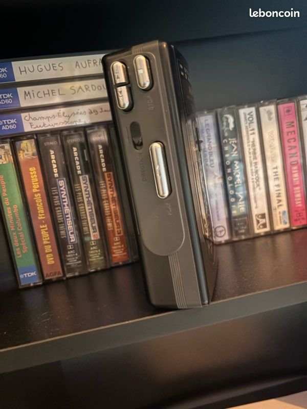 AIWA - WALKMAN/ Baladeur Aiwa RX768 Radio Cassette Auto Reverse EUR 24