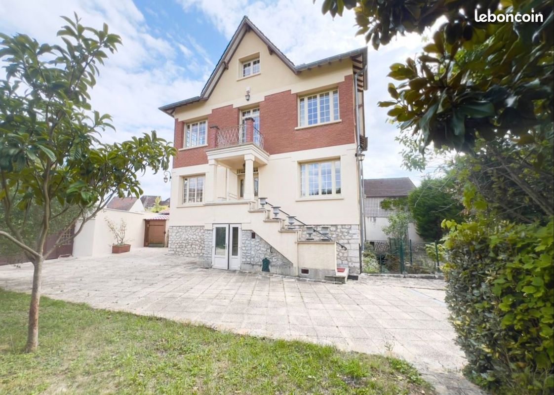 Maison 9 pièces 350 m² · à Provins · 350 m² · 700 000 €