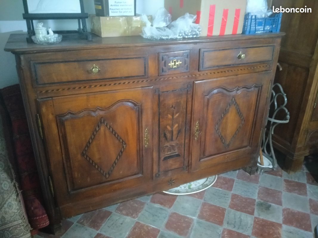 Buffet 18e siècle (image 1)