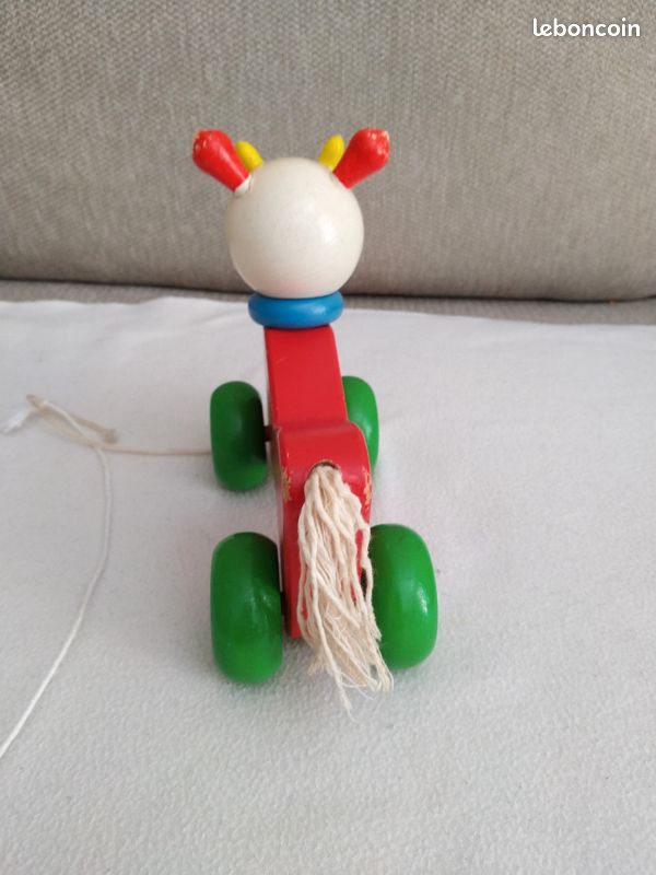 Jouet vache a tirer en bois (image 2)