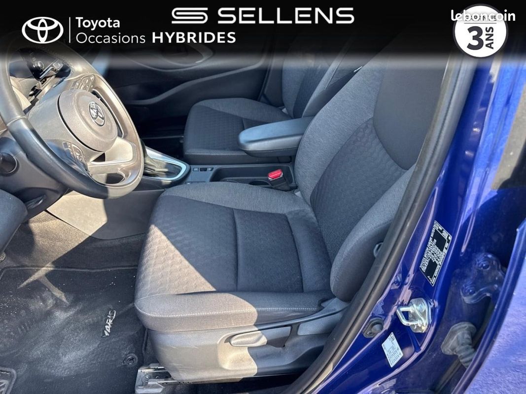 Toyota Yaris 116h Design 5p (image 11)