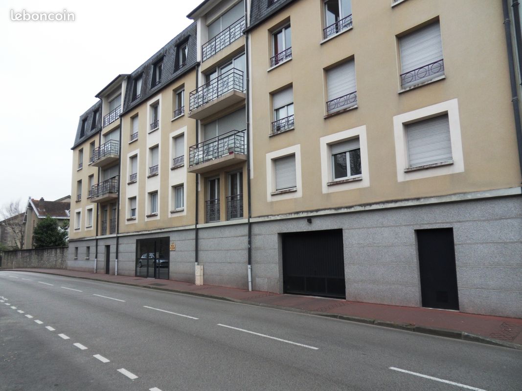 Studio / t1 avec parking proche mairie et fac - Limoges 87000 Centre-Hôtel de Ville Emailleurs (image principale 0)