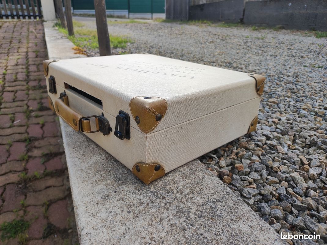 Valise decoration (image 3)