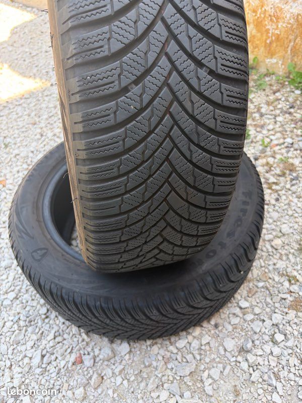Pneus 195/55 16 (image 1)