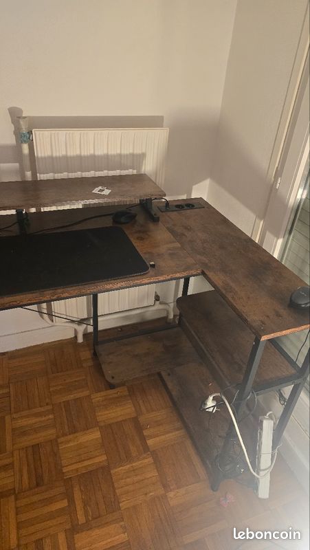 Bureau (image 2)