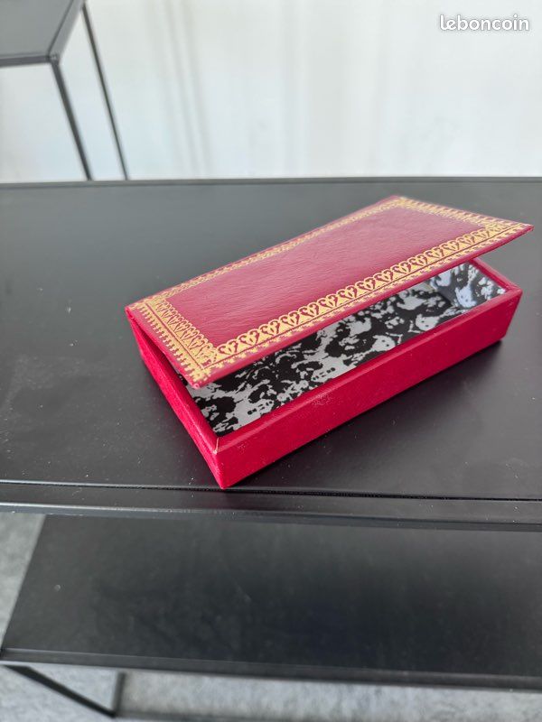 Ensemble de bureau vintage en simili cuir rouge – Porte-courrier + boîte vide-poches (image 4)