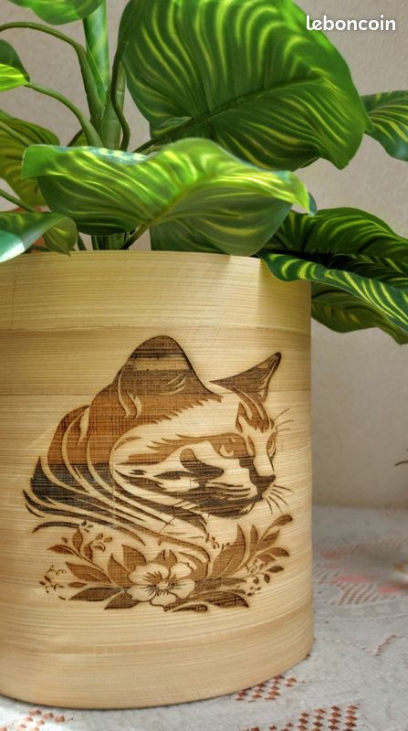 Pot de Fleurs ou Cache-pot en Bois Naturel, avec gravure Chat (image 3)