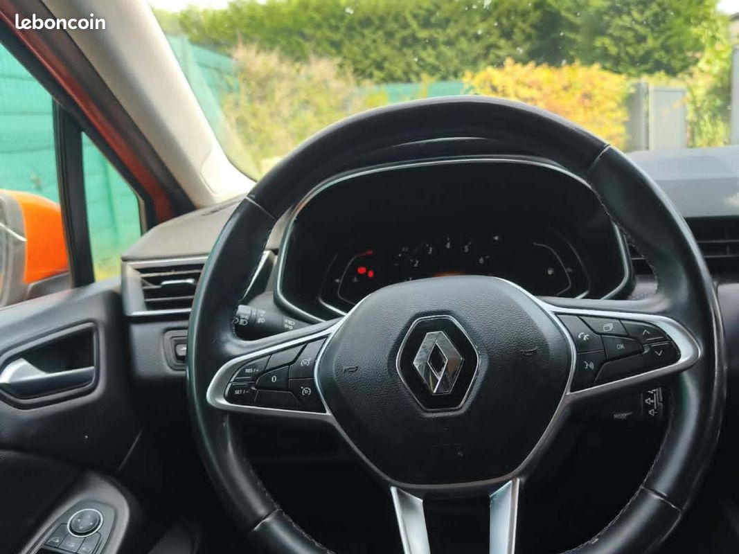RENAULT CLIO V TCe 100 Intens (image 11)