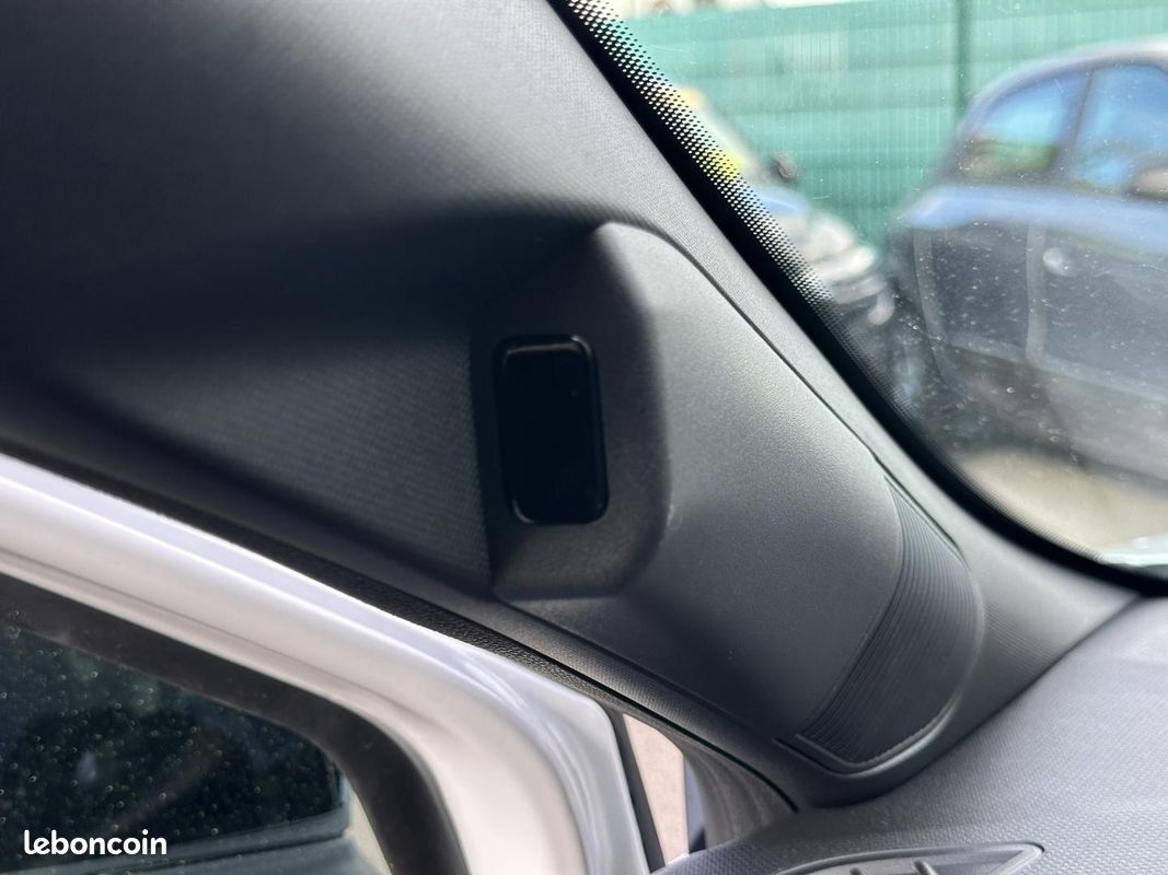 Renault Clio 1.8 E-Tech 160ch full hybrid esprit Alpine (image 37)