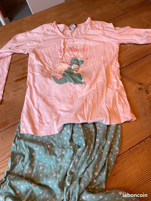 Lot De Vêtements Fille 6 Ans - 12 Pièces - Multicouleur - Occasion Bon état Général