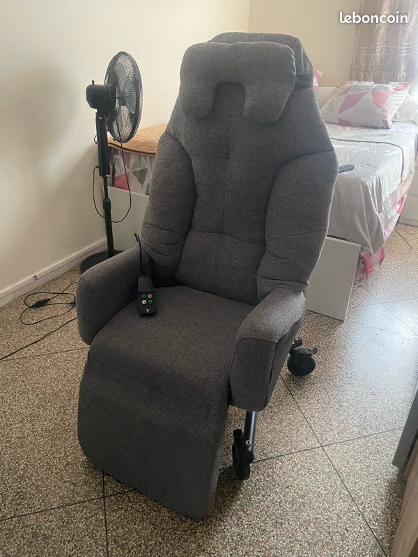 Fauteuil électrique (image 1)