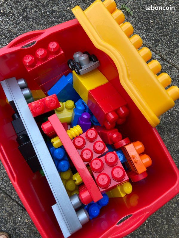 Caisse à roulettes Lego méga blocs (image 3)