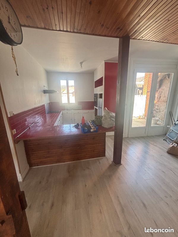 Appartement 3 pièces 72 m² · à Neussargues en Pinatelle · 72 m² · 600 €