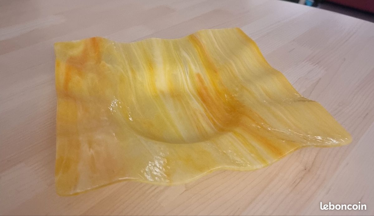 Très joli petit plat en verre (image 3)