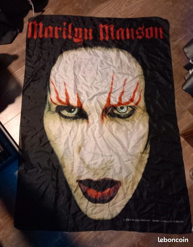 Fanion / Foulard Marilyn Manson – Drapeau Décoratif Rideau – Occasion