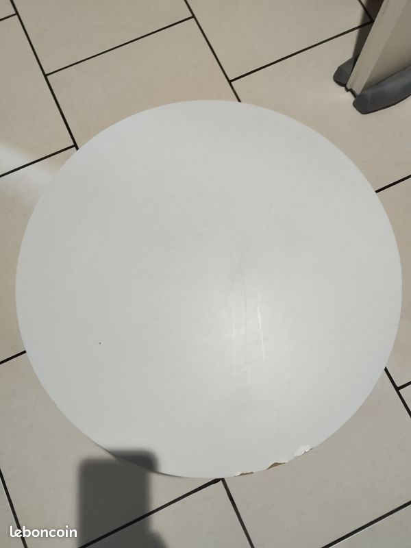 Petite table ronde (image 2)