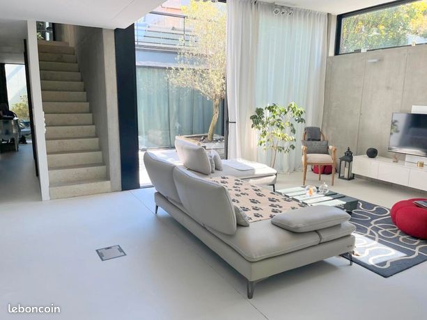 Maison 8 pièces 180 m²