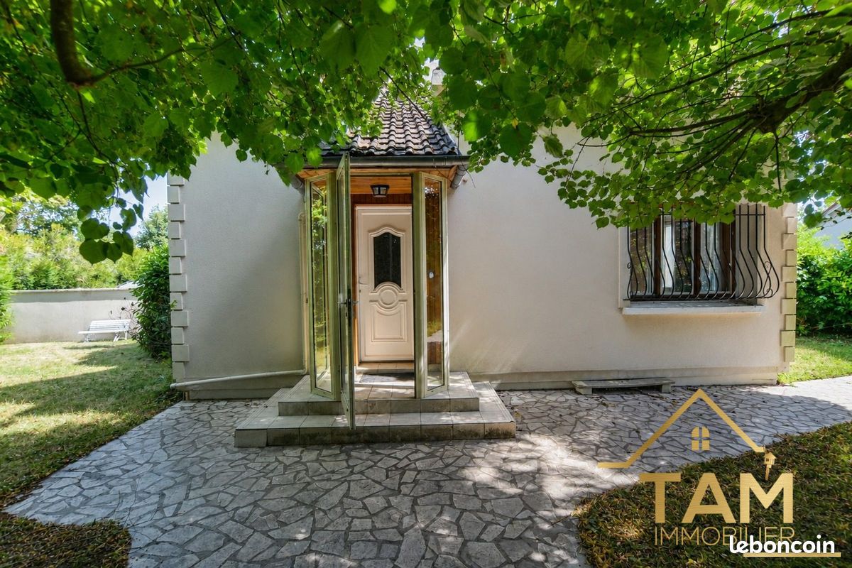 Maison 5 pièces 102 m² · à Saint-Cyr-l'École · 102 m² · 572 000 €