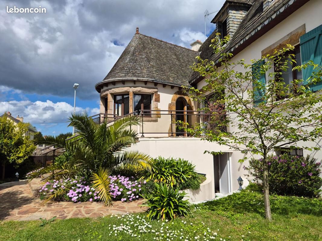 Maison 8 pièces 197 m² · à Binic-Étables-sur-Mer · 197 m² · 436 842 €