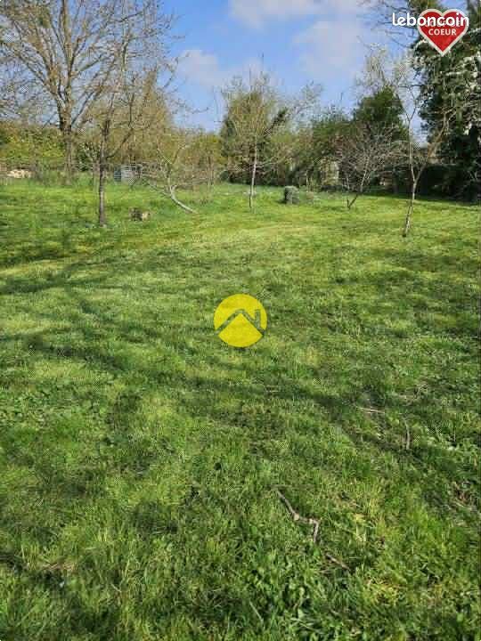 Terrain a batir a baugy · 25 000 €