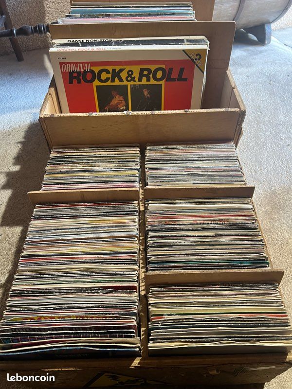 Disques 45 tours et 33 tours année 80 (image 1)