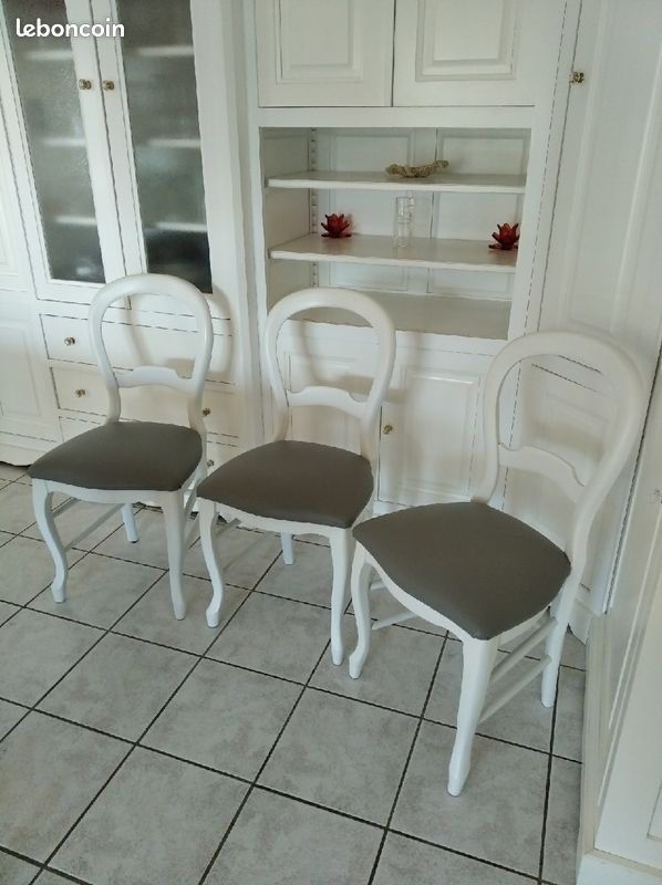 Chaises médaillon (image 1)