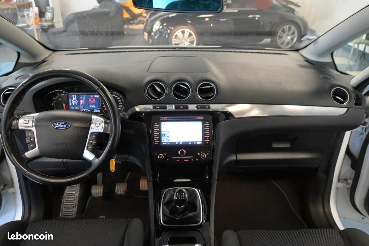 Ford S-Max 2.0 TDCi 140 FAP Titanium - 7 Pl (image 12)