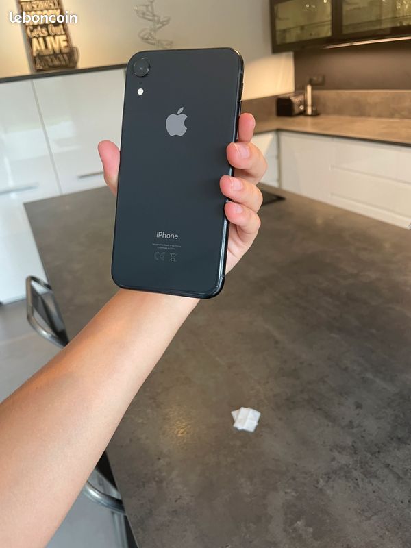 IPhone XR (image 2)