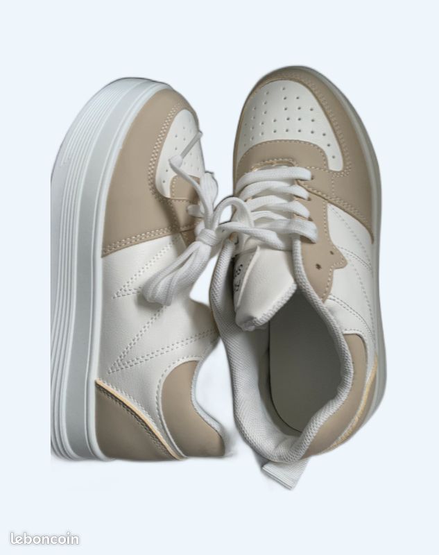 Vente de chaussures (image 1)