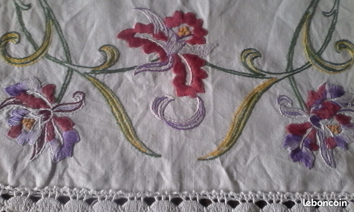 Lot De 2 Napperons Lin Brodés Main - 35x50 Cm - Blanc Fleurs Couleurs - NEUF