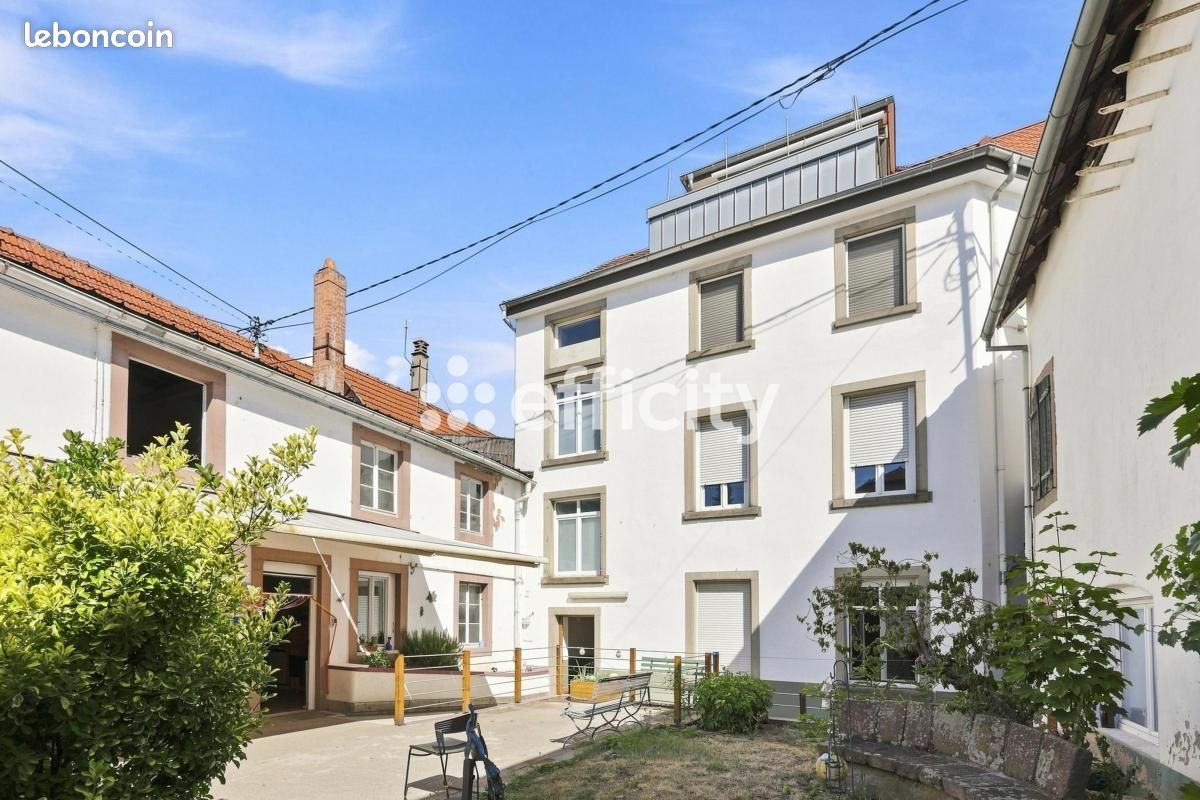 Immeuble 441 m² · à Val-de-Moder · 441 m² · 1 102 500 €