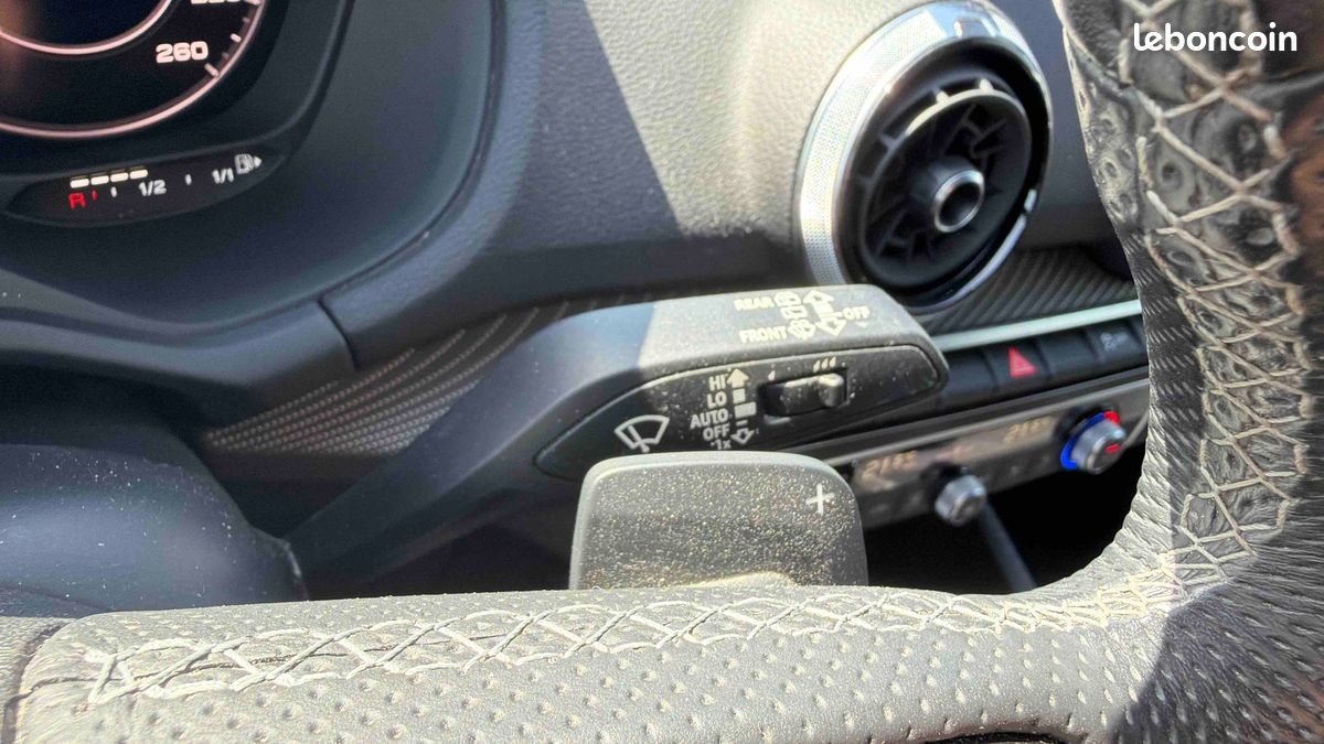AUDI Q2 35 TFSI 150 S tronic 7 S line (image 28)
