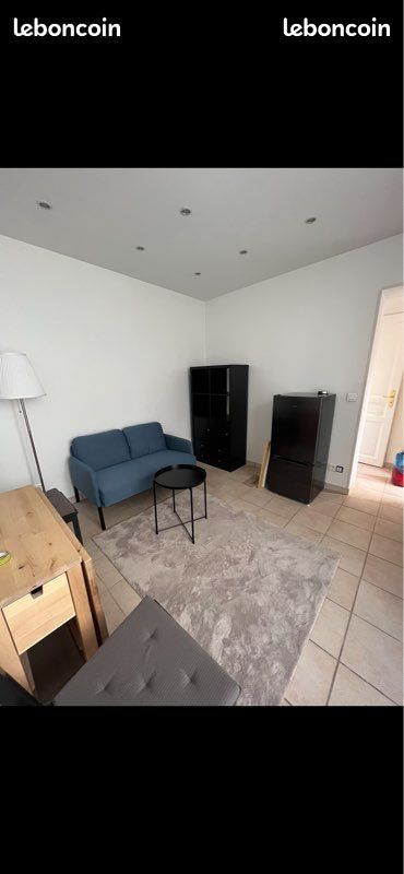 Parking 26 m² · à Versailles · 26 m² · 885 €/mois