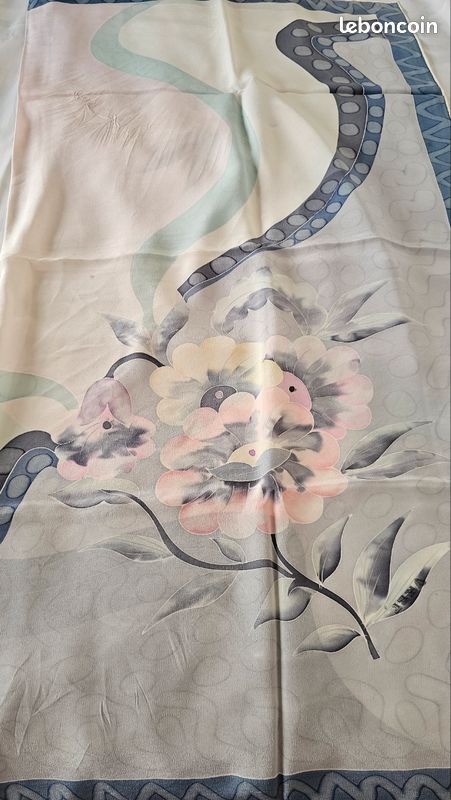 Foulard imprimé (image 2)