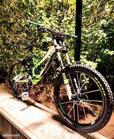 Specialized demo Vélos