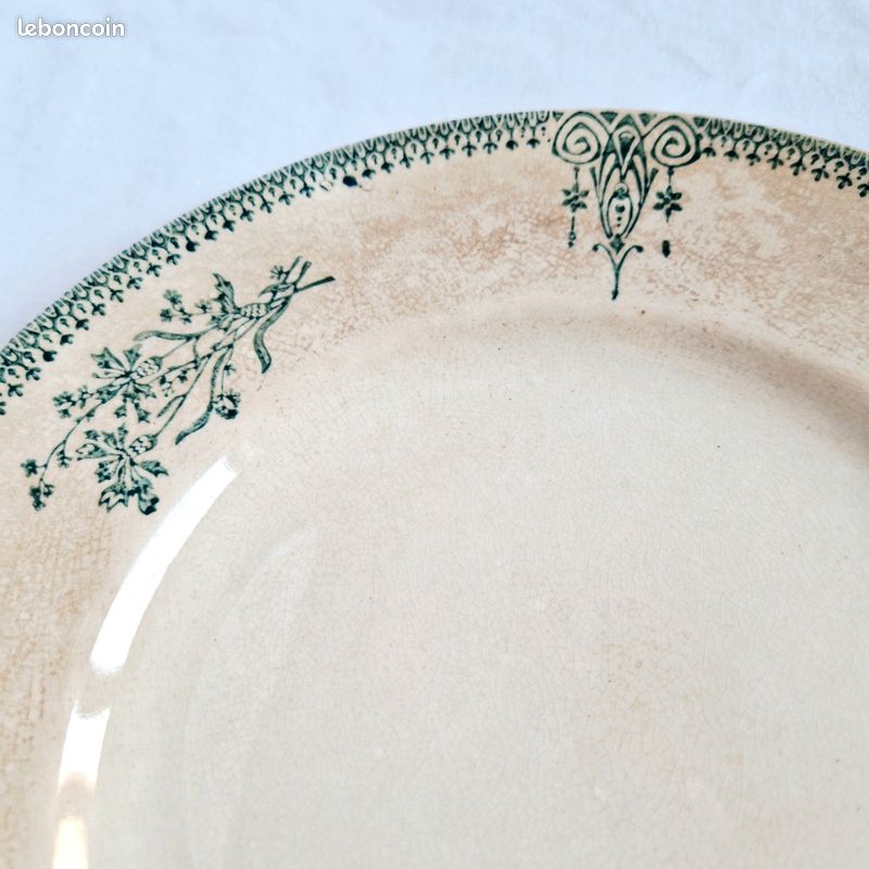 Assiette plate terre de fer vert crème ancien (image 3)