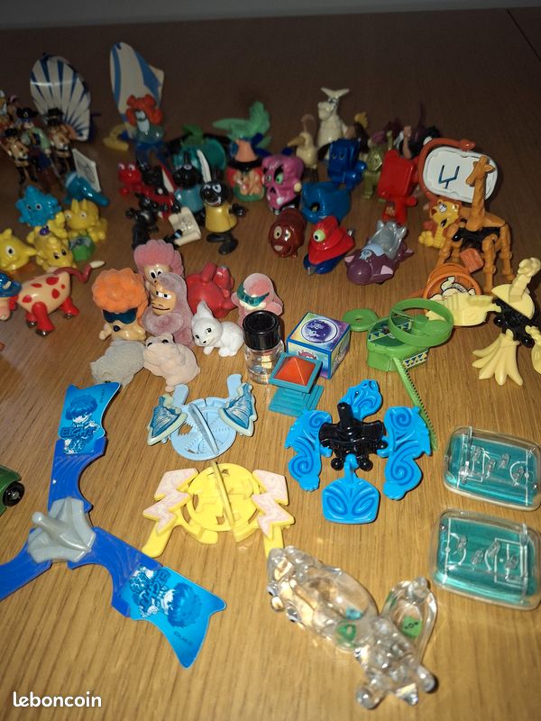 Kinder surprise - Gros Lot de 140 pièces- Collection - - Collection