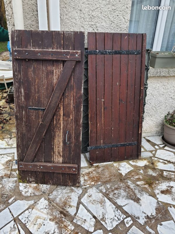 Volets en vois massif 140x60X3,5 (image 1)