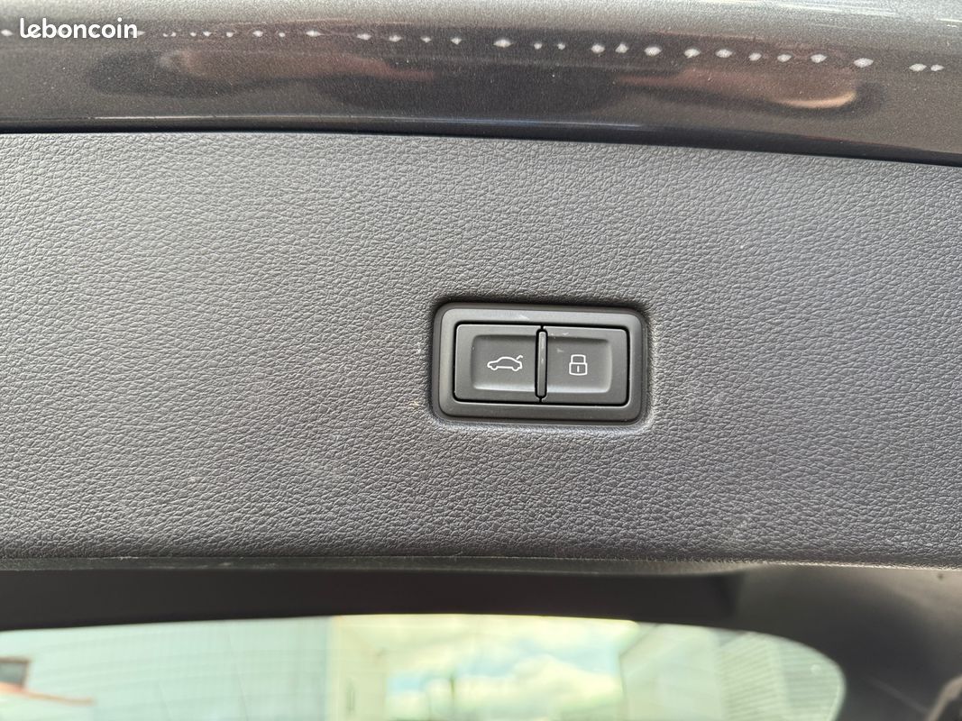 AUDI Q8 60 TFSI-E Compétition TIPTRONIC 462Ch Garantie 12 mois (image 22)