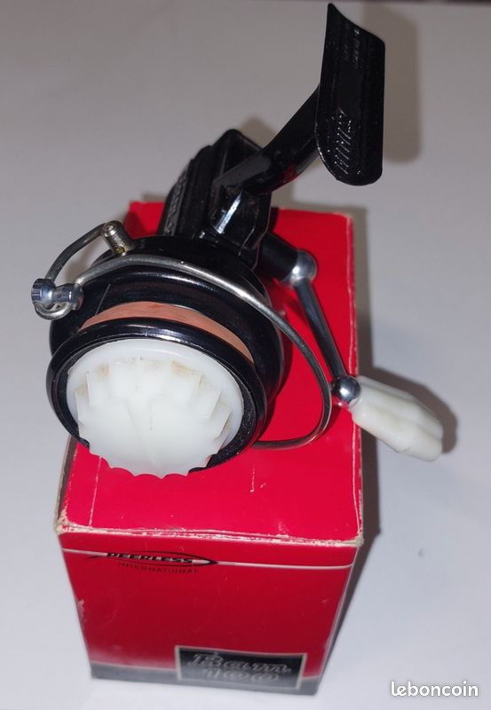 Moulinet de pêche ancien PEERLESS BAM 100 dans sa boite carton d
