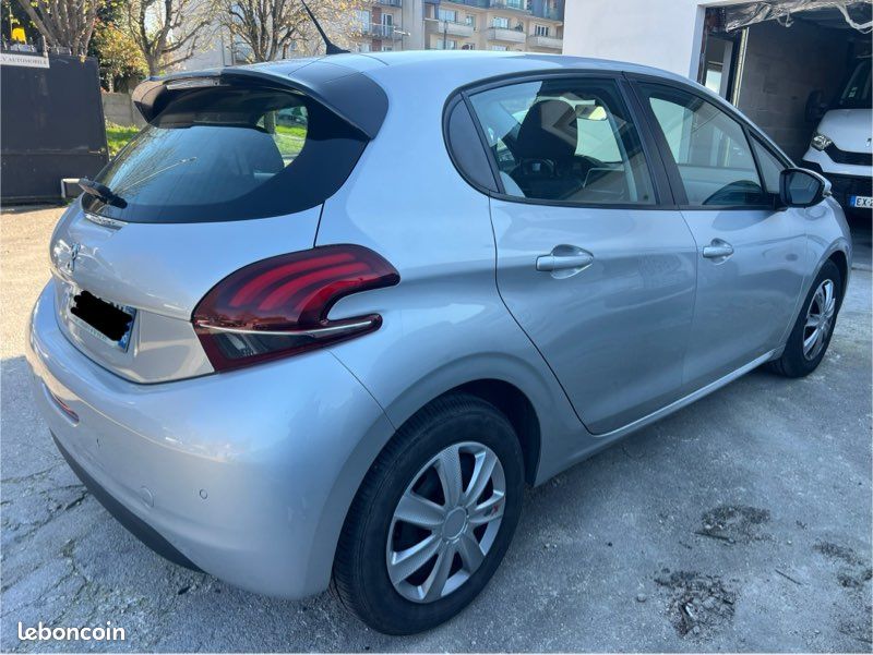 Peugeot 208 1.6hdi 75ch active (image 3)