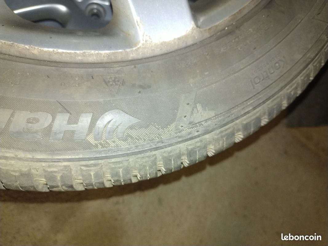 Roues Alu 205/55 R 16 Avec pneus Neuf (image 2)