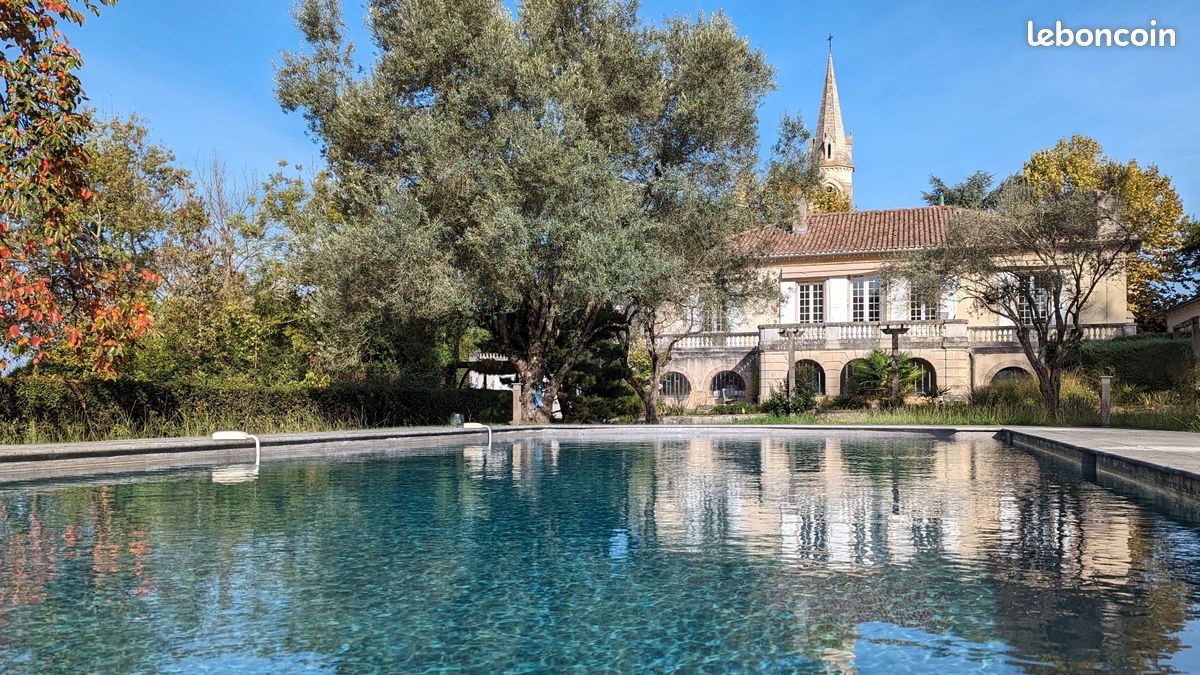 Maison 8 pièces 450 m² · à Cenon · 450 m² · 990 000 €