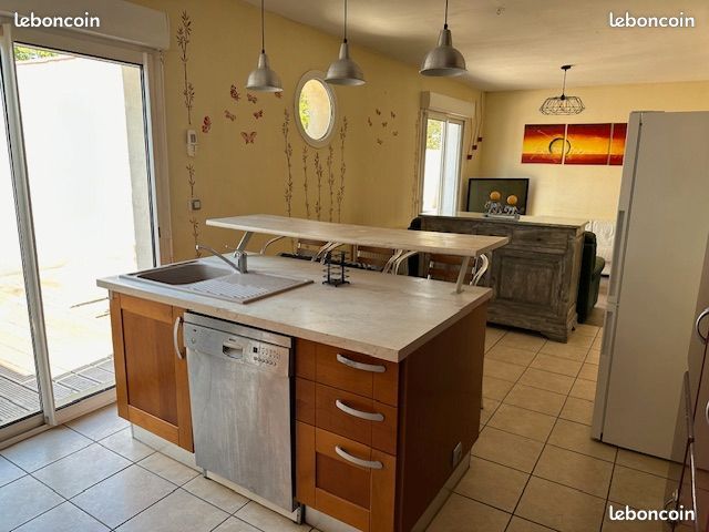 Maison 4 pièces 76 m² · à La Rochelle · 76 m² · 1 452 €